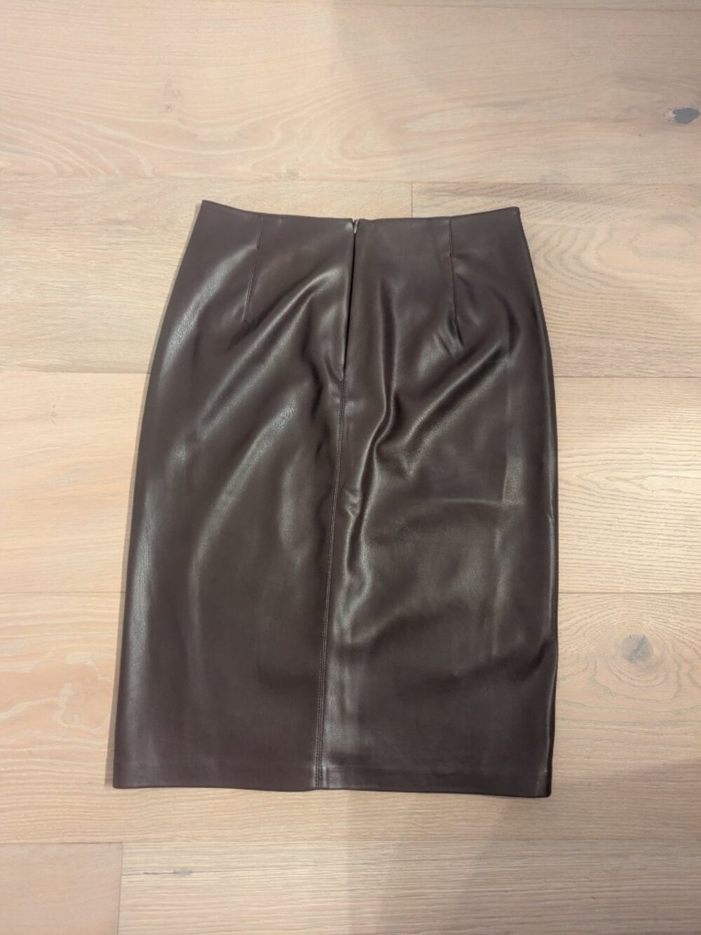 Leather Skirt - Picture 4 of 7